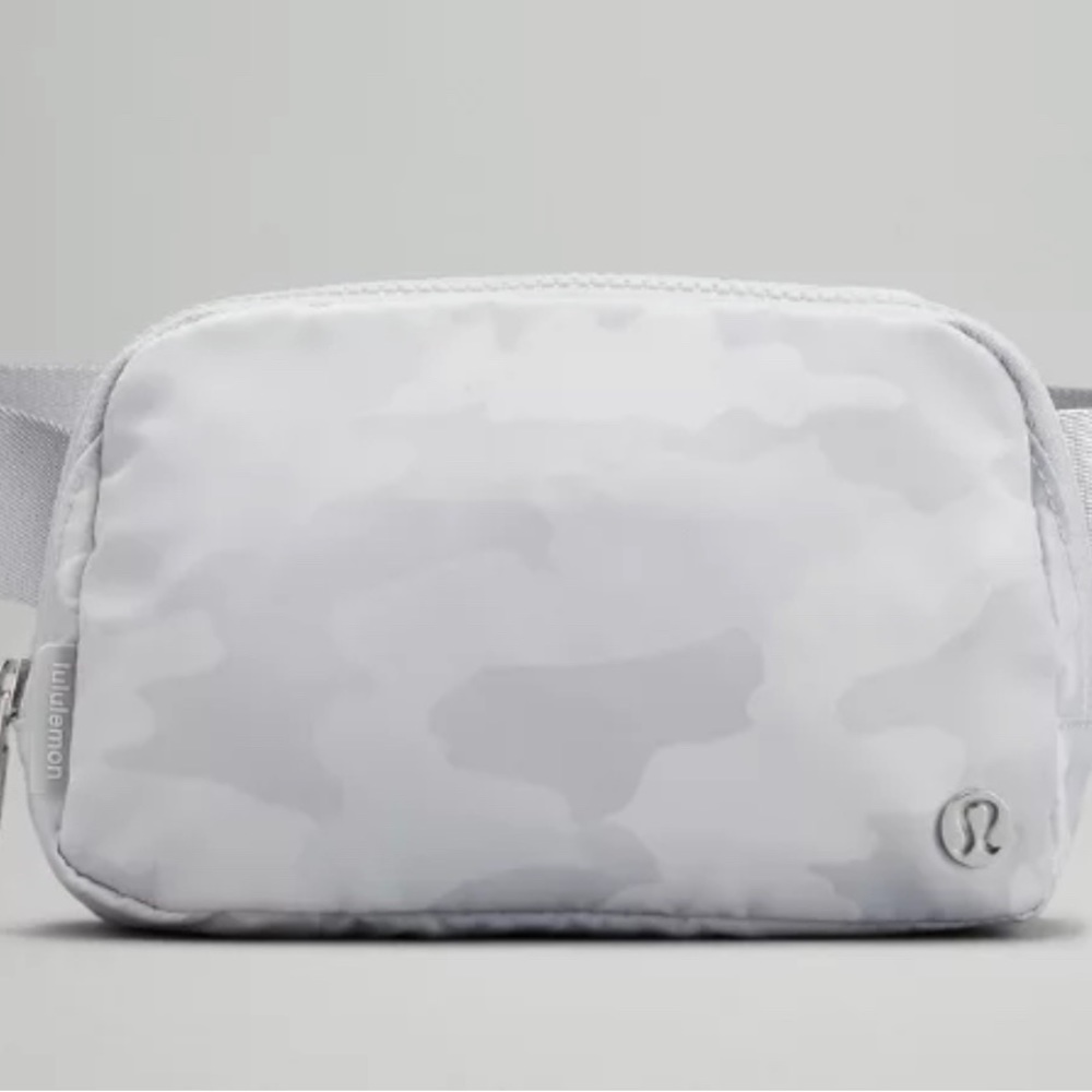 lululemon athletica White/Camo Waist Pack